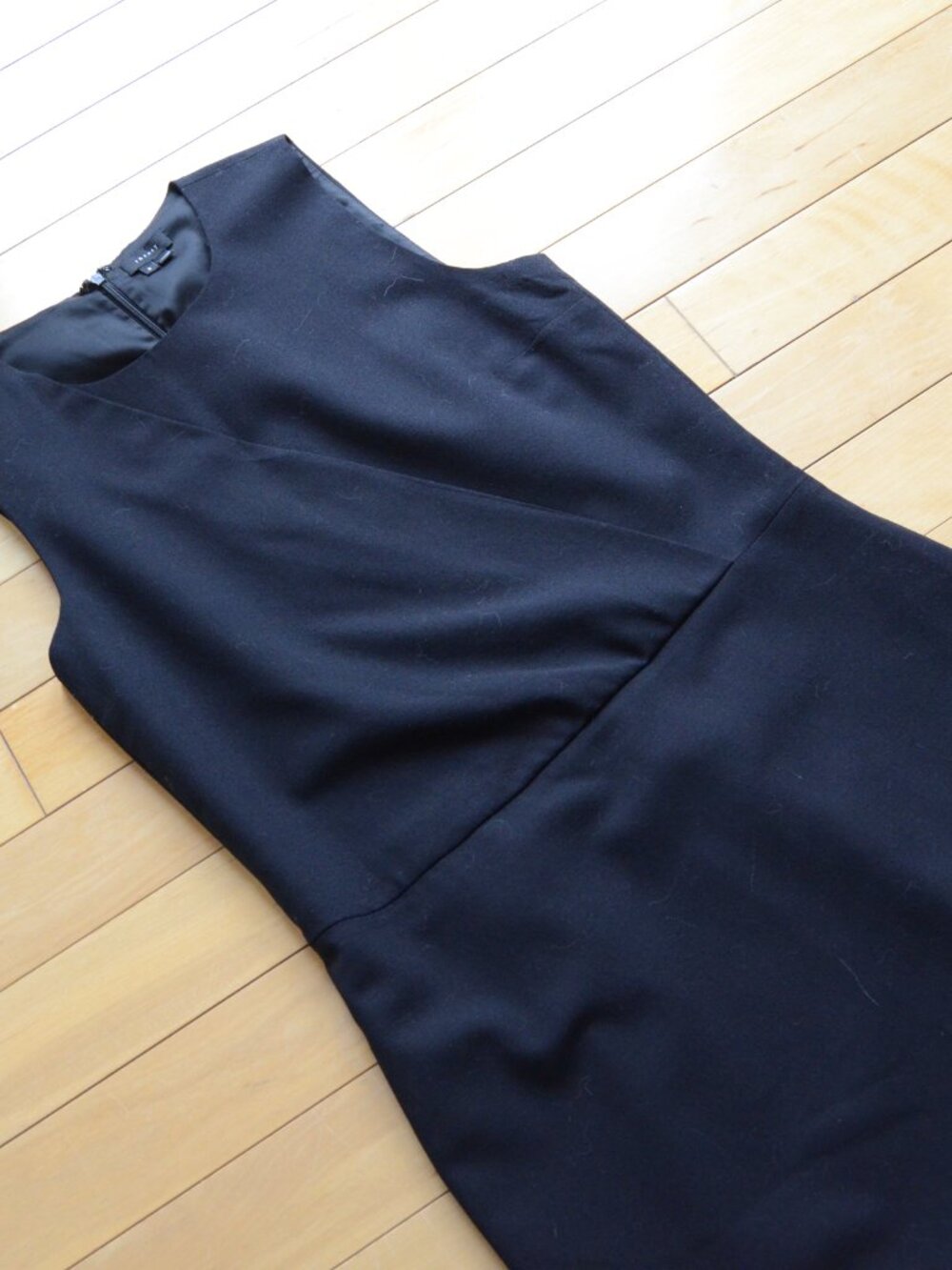 Theory Faux Wrap Black Wool Shift Dress Size 8 - Picture 3 of 10